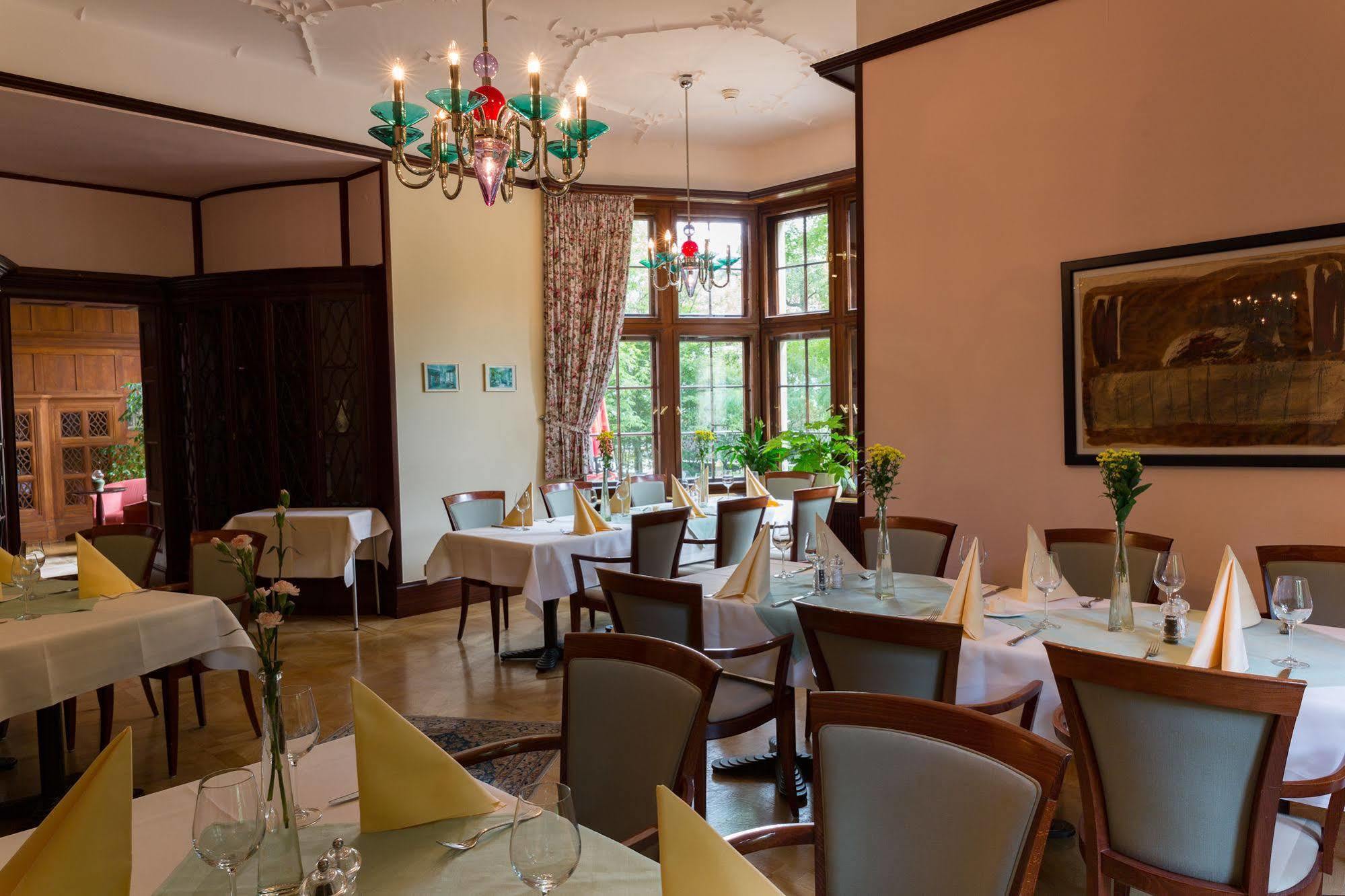 Parkhotel Unter Den Linden 할버슈타트 외부 사진