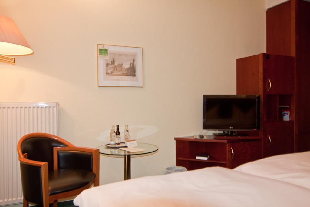 Parkhotel Unter Den Linden 할버슈타트 외부 사진